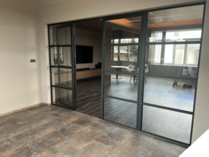 Bodenverlegung in Stein- und Holzoptik Bodenverlegung in Stein- und Holzoptik